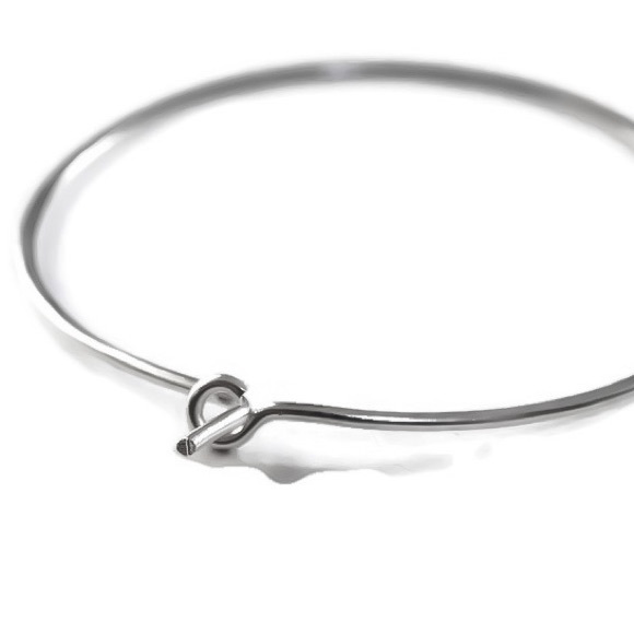 Medium/Mid Sized Classic Wire Hoop Earrings - Picture 7 of 14